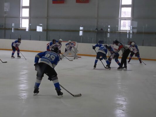 В Трубчевске финалист «Золотой шайбы» среди хоккеистов 2008-2009 годов рождения определился