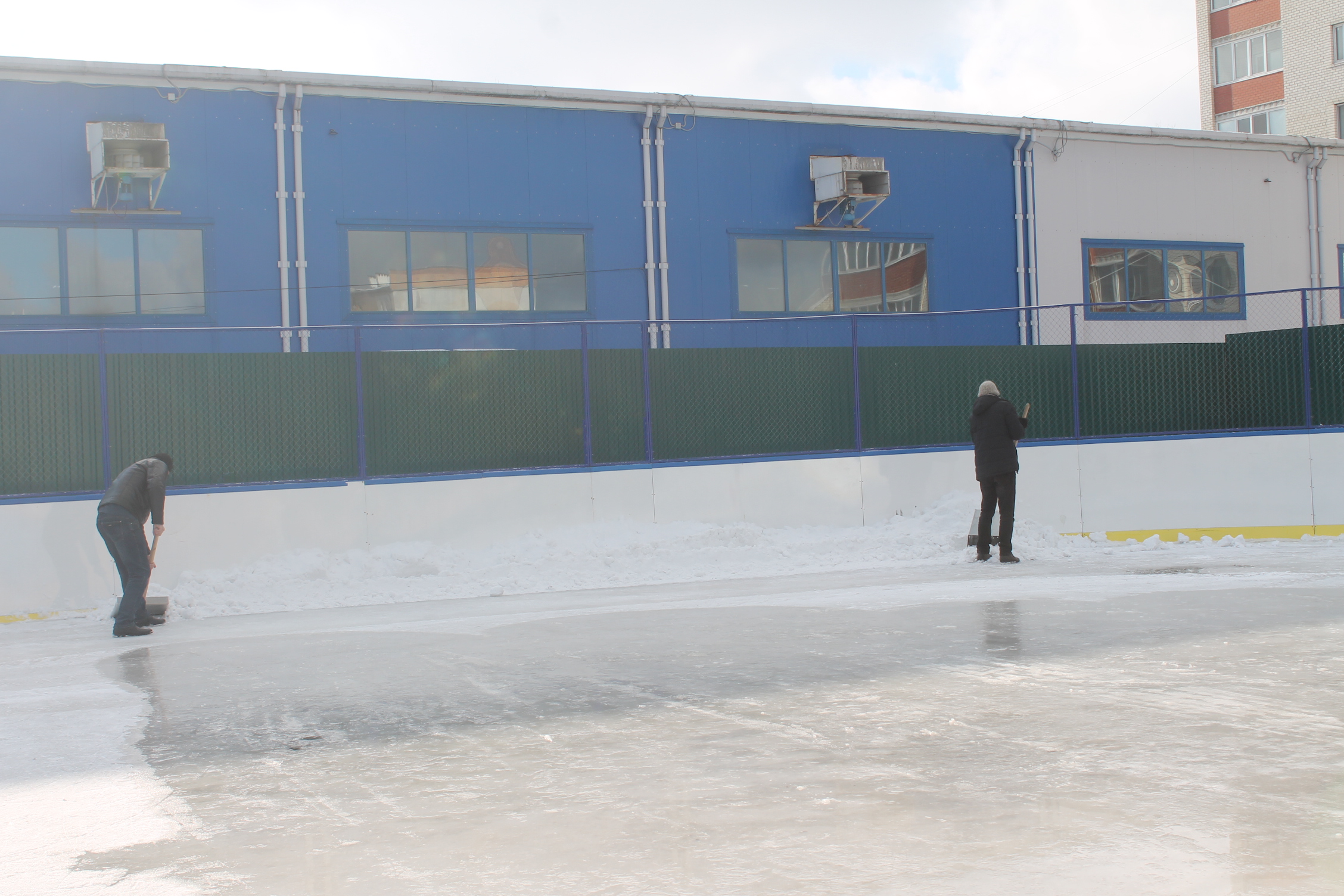 Карачевцев приглашают на каток