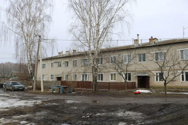 В Комаричском районе Брянщины  дворовую территорию 5 многоквартирных домов благоустроят