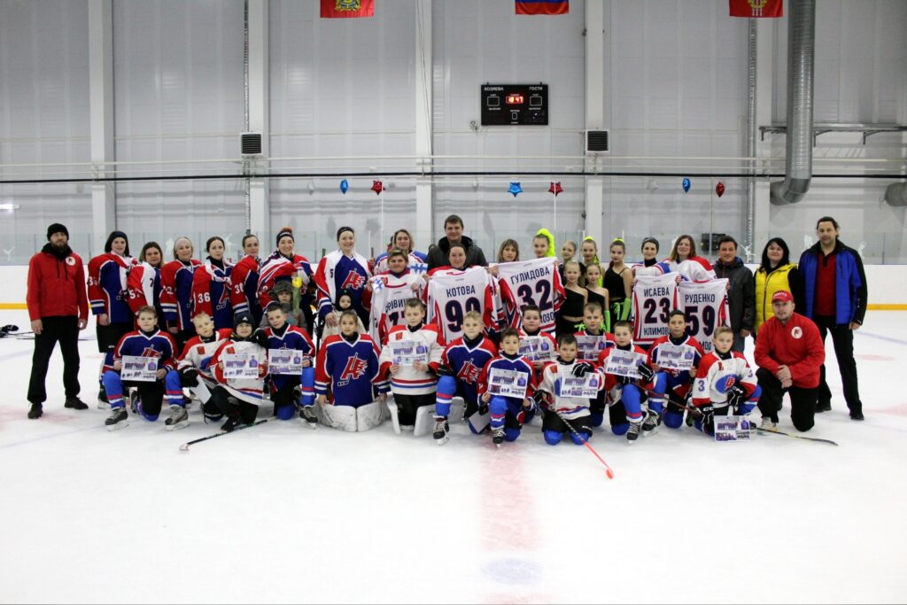 В брянском поселке Климово 8 марта прошел «хоккейный» праздник