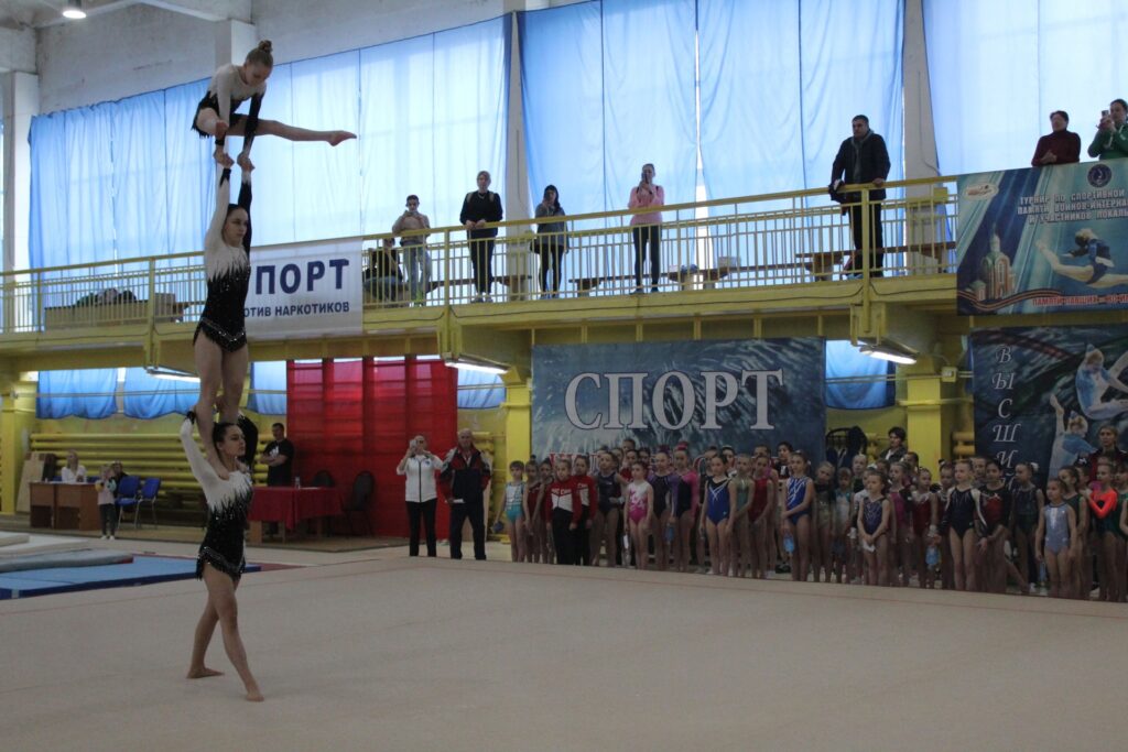 В Брянске начался турнир по спортивной гимнастике