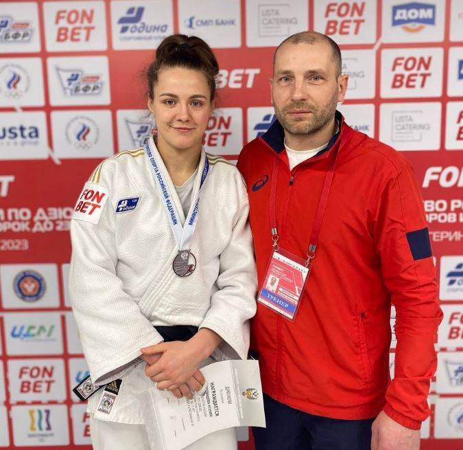 Брянская дзюдоистка Медведева завоевала серебро первенства России