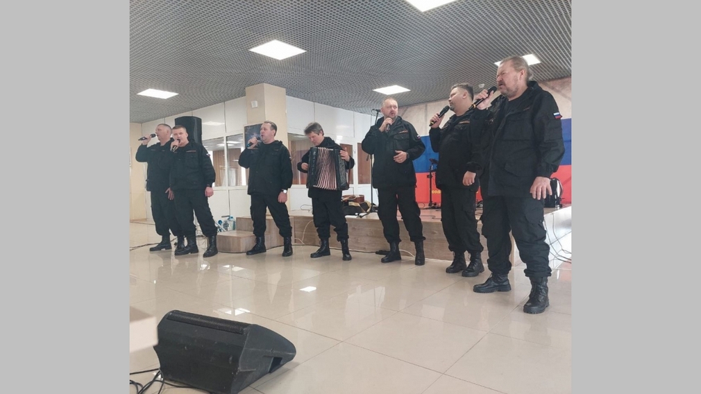 Брянский ансамбль «Ватага» проводит творческий концертный тур в ЛДНР