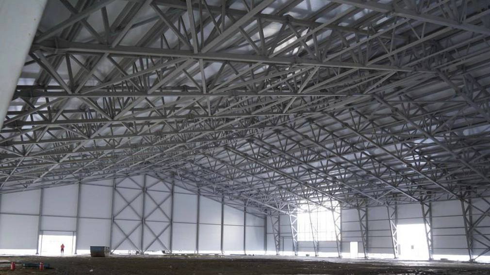 В Брянской области продолжается строительство спортобъектов