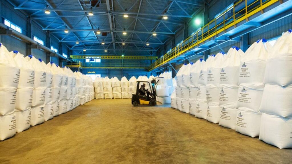 В Брянской области закупили 150,3 тысячи тонн минеральных удобрений