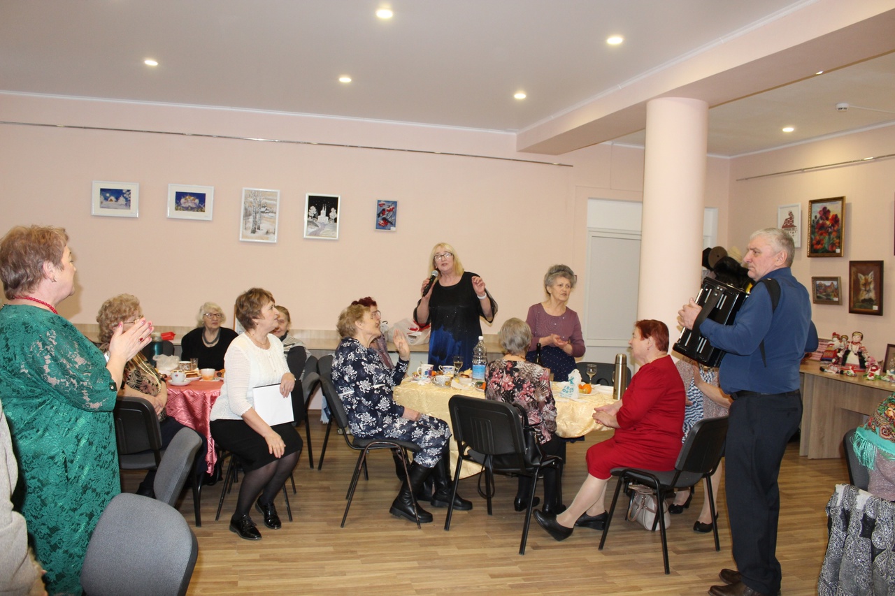 Карачевский клуб «Вдохновение» отметил 8 Марта