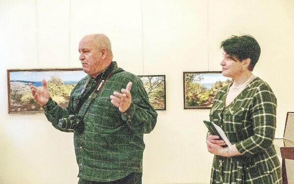 Фотовыставка В.Юхмана «Крымские кружева»  в Брянской областной библиотеке им. Ф.И. Тютчева открылась