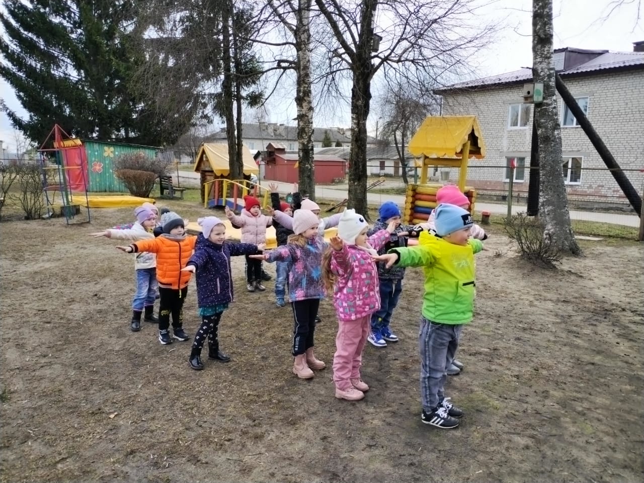В Карачевской Первомайской библиотеке прошёл спортивный праздник «День здоровья»
