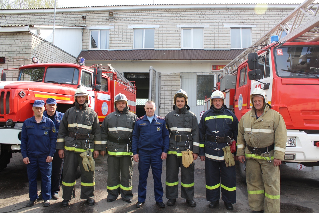 Коллектив  ПСЧ-42 Карачевского района отмечает свой профессиональный праздник