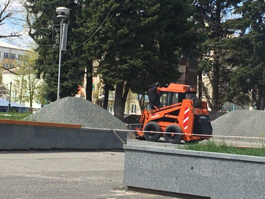 Главная площадь Новозыбкова Брянской области  реконструируется