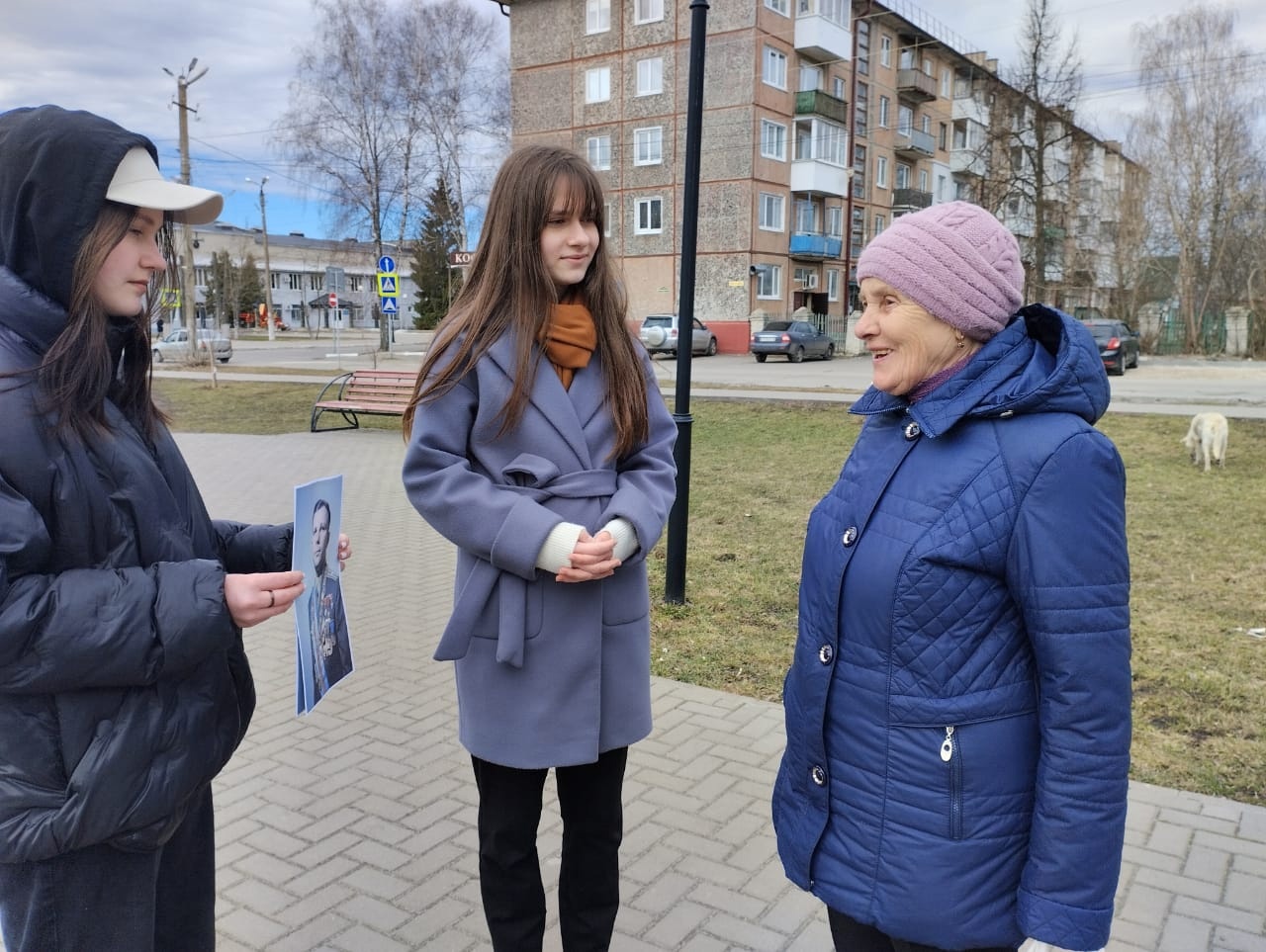 В Карачеве в преддверии Дня космонавтики волонтеры провели блиц-опрос