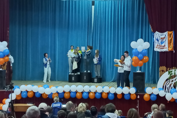 В брянской  Жуковке проходит фестиваль спорта и творчества «Мы всё можем сами»