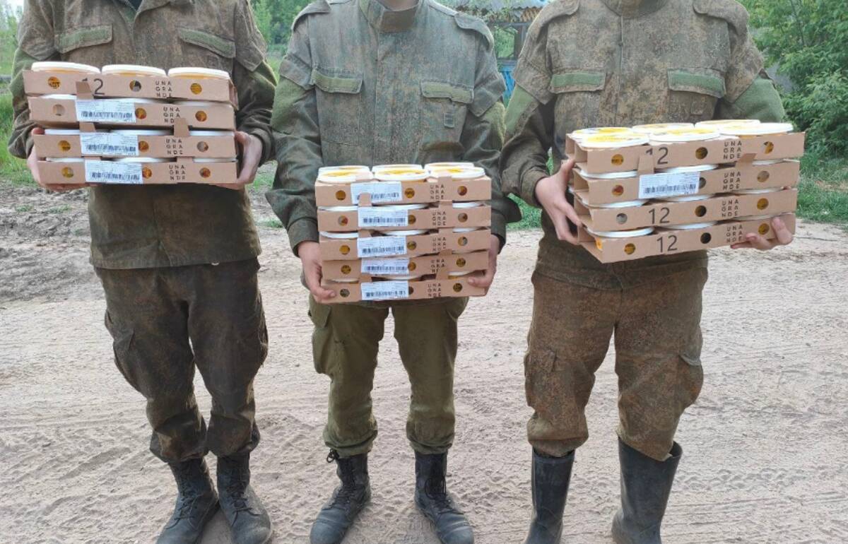 Волонтеры  из Суземки Брянской области помогают обустраивать быт военнослужащих