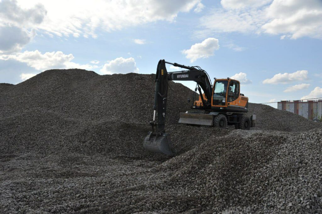 В Брянске на Флотской продолжается строительство 3-х новых дорог