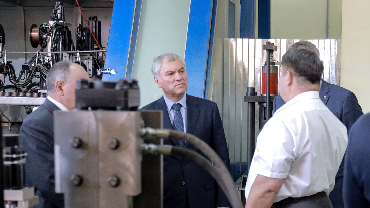 Председатель ГД посетил одну из научно-исследовательских лабораторий Брянского государственного технического университета