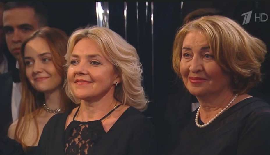 Команда гимназии №5 Брянска стала героями программы «Что? Где? Когда?»