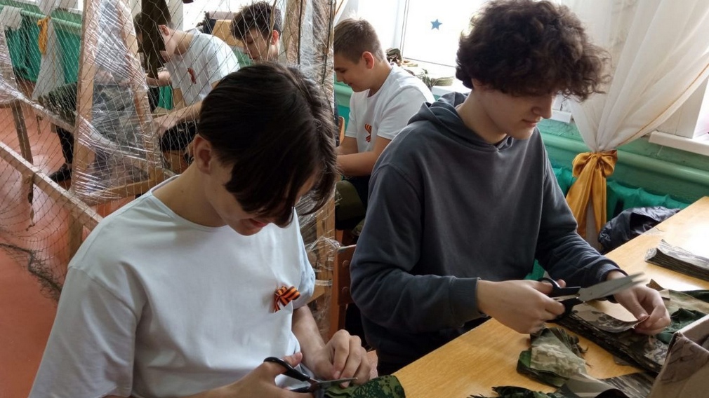 Участники благотворительного проекта «ДоброКлимово»  российским военнослужащим помогают