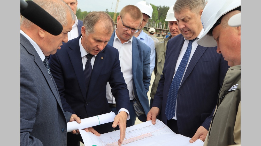 Александр Богомаз проинспектировал важные строящиеся объекты Брянска