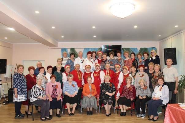 Карачевский клуб ветеранов «Вдохновение» отметил майские праздники