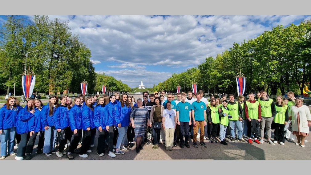 В Брянске состоялся социальный флешмоб «Мир равных возможностей»