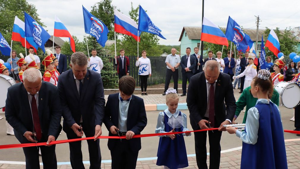 ФАП и детскую школу искусств открыли в Суражском районе Брянщины