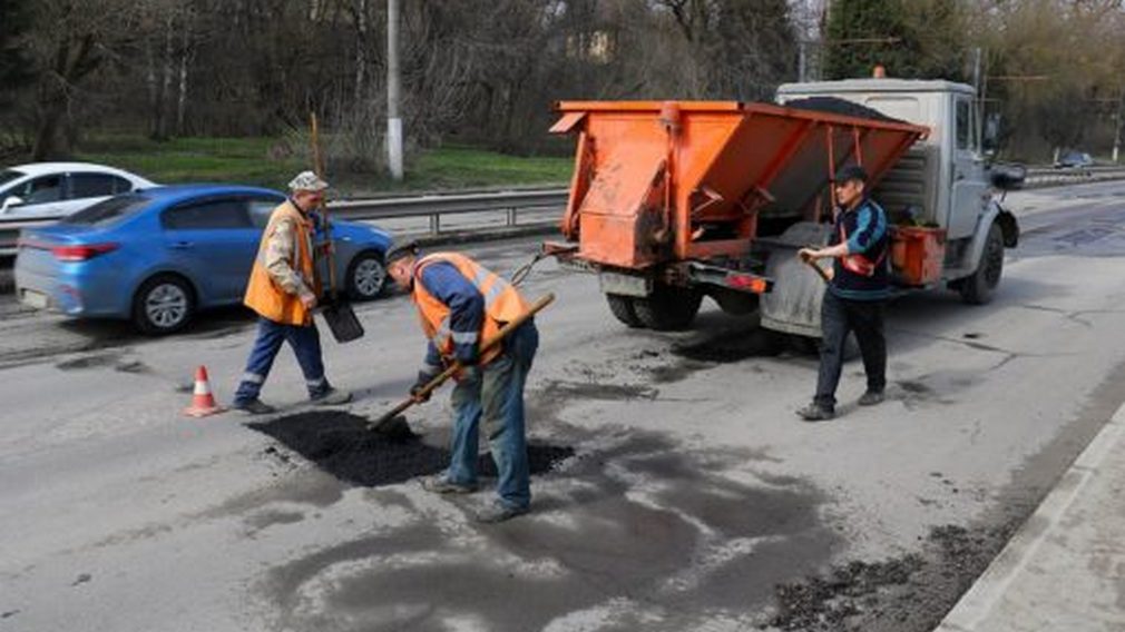В Брянске проходит проверка качества гарантийного ремонта дорог