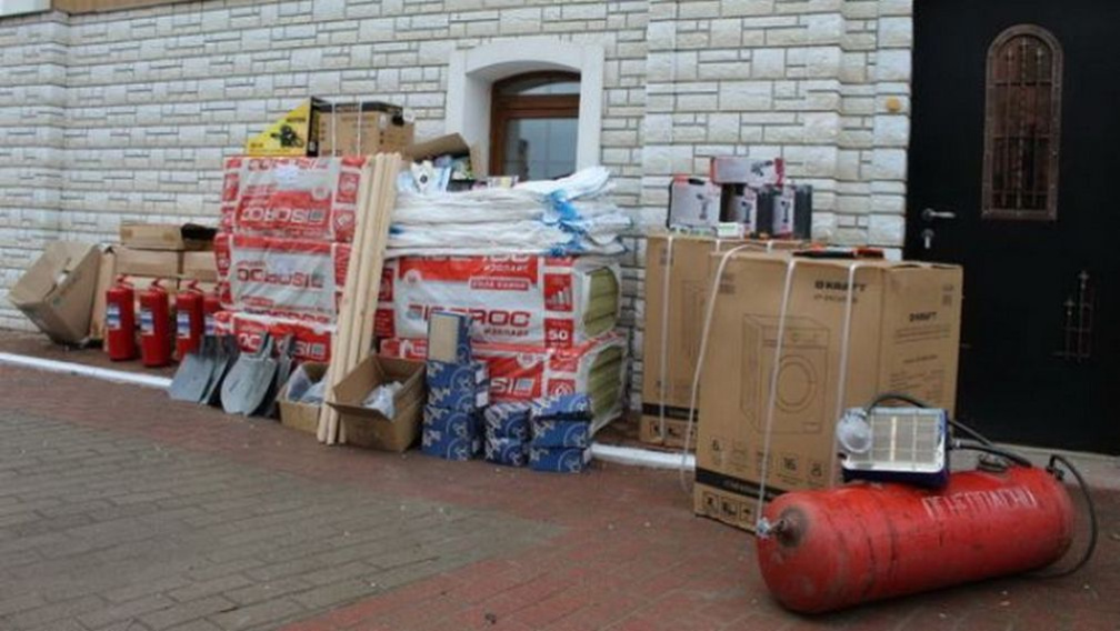 Братия Свенского монастыря передала гумпомощь в зону СВО для российских военных