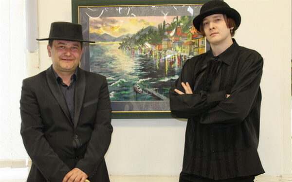 В Брянске открылась выставка живописи и графики «Левитация»