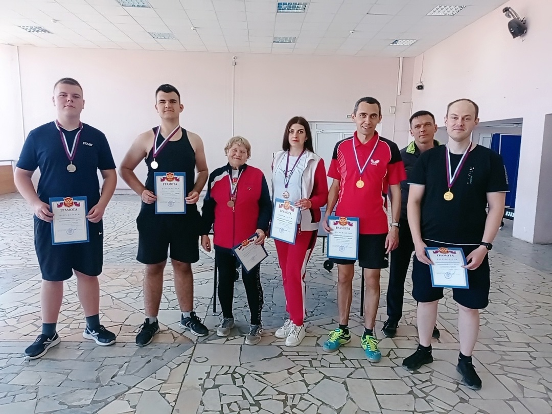 В районном Доме культуры состязались теннисисты