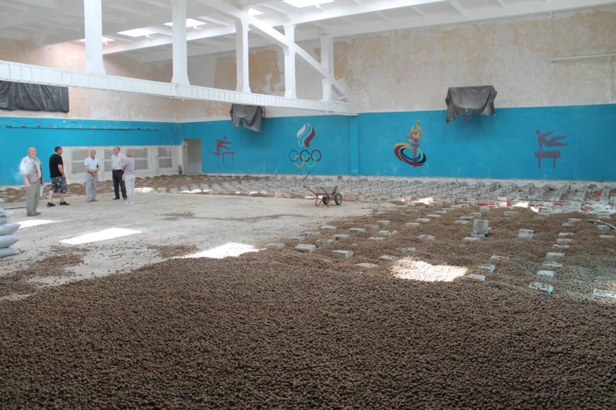 В брянской Суземке идет капремонт школы