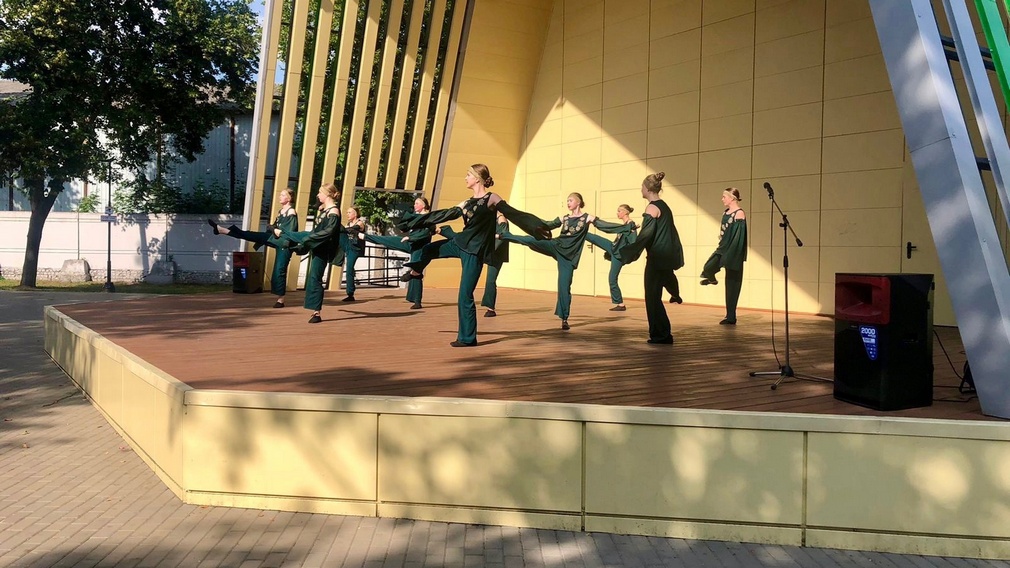 «Наше лето» — так назывался концерт, который прошел в Центральном парке Брянска