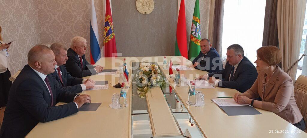 БРЯНСКАЯ ДЕЛЕГАЦИЯ УЧАСТВУЕТ В ФЕСТИВАЛЕ «СЛАВЯНСКОЕ ЕДИНСТВО» В ГОМЕЛЕ