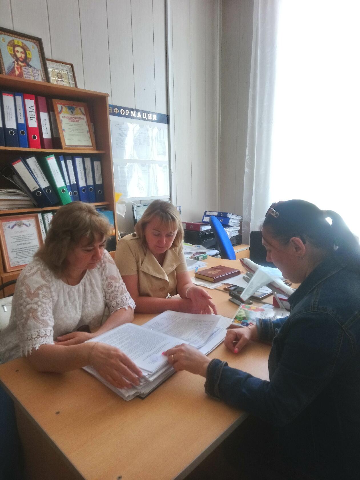 Общественный совет при Карачевском РУО проинспектировал работу летних пришкольных лагерей