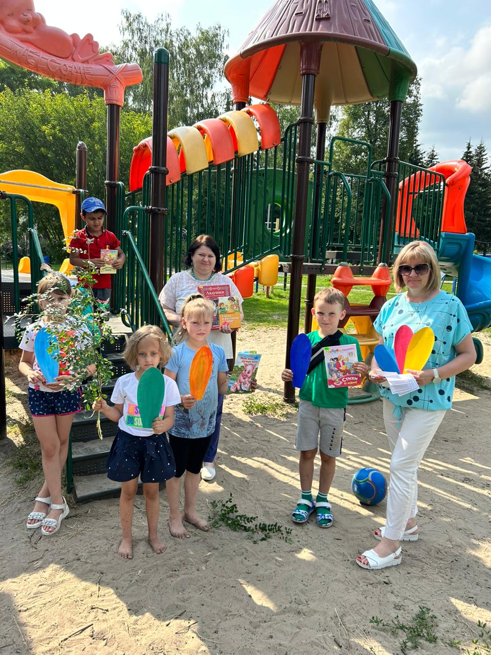 На аллеях Карачевской библиотеки прошла акция «Пётр и Феврония: любовь сильнее смерти»