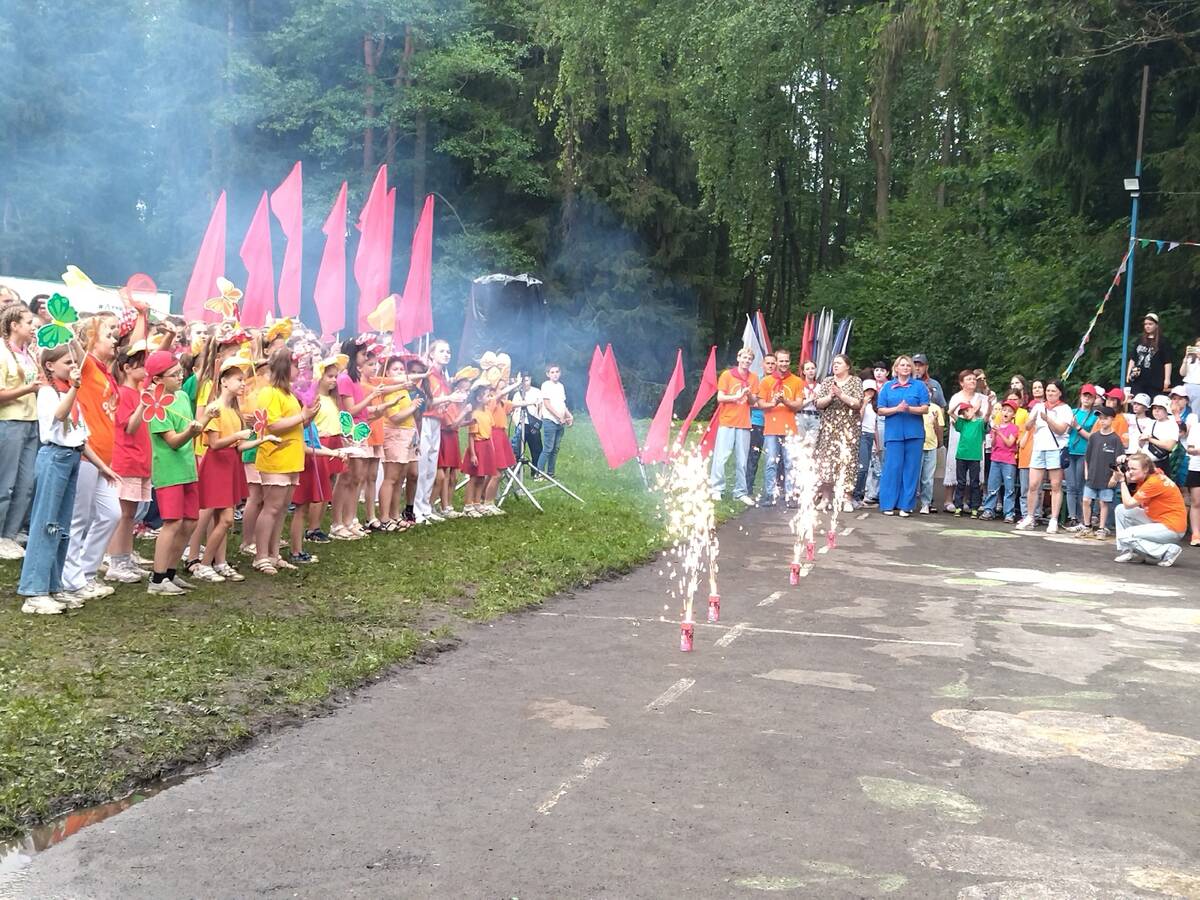 Брянские детские лагеря «Огонёк» и «Орлёнок» отпраздновали вое 70-летие