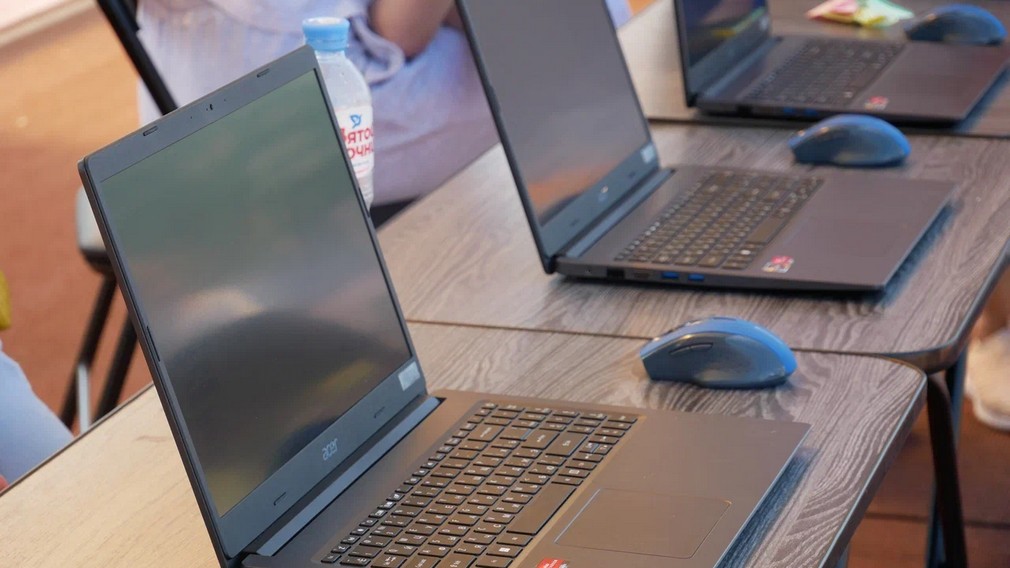 Брянские школьники могут бесплатно изучать программирование