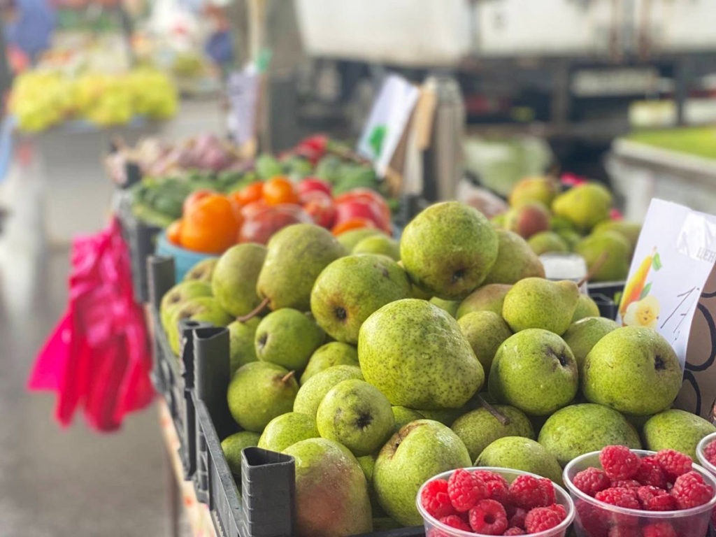 В Брянске прошла вторая ярмарка выходного дня