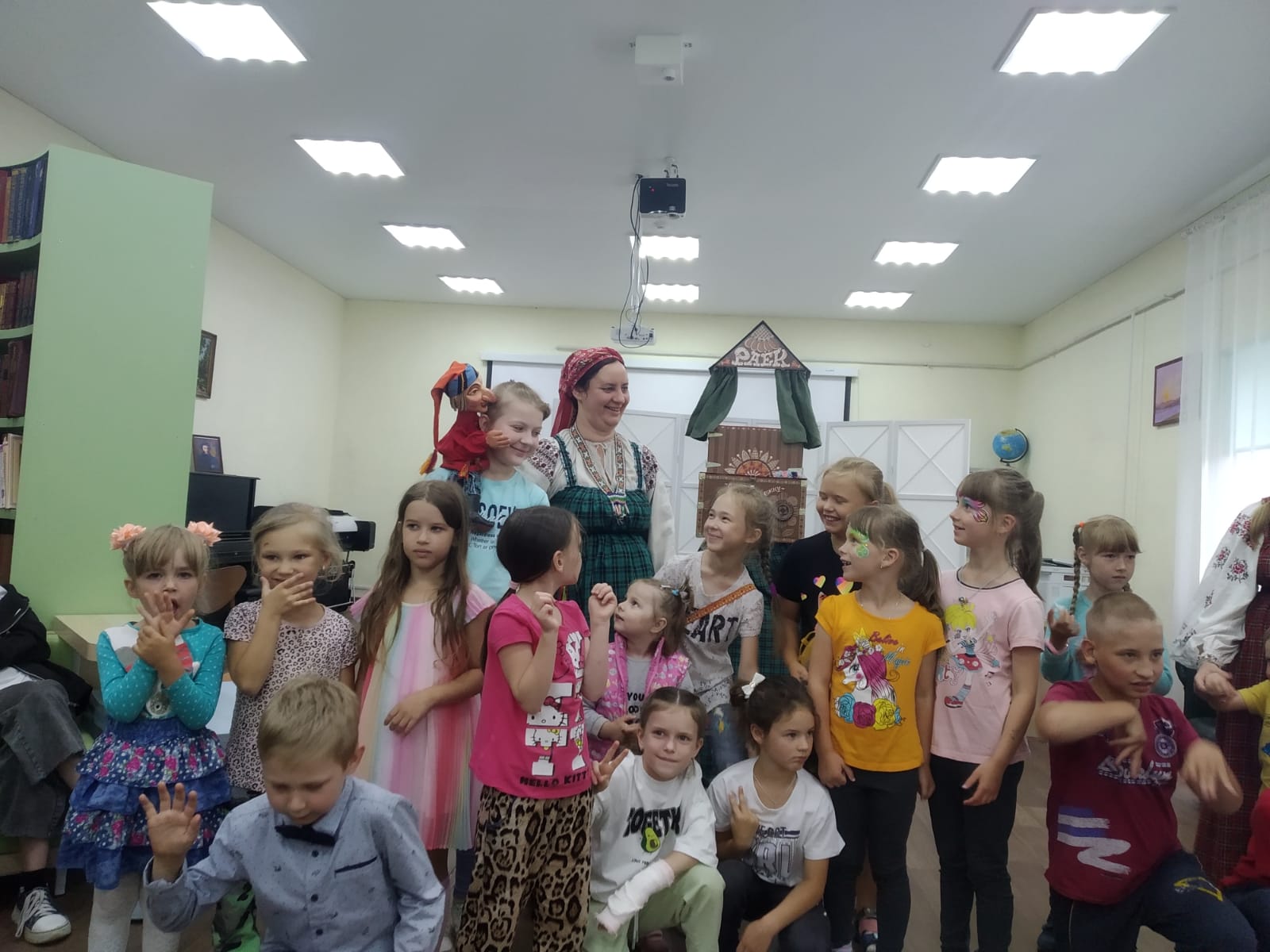 Фольклорный праздник » Встреча с Петрушкой»