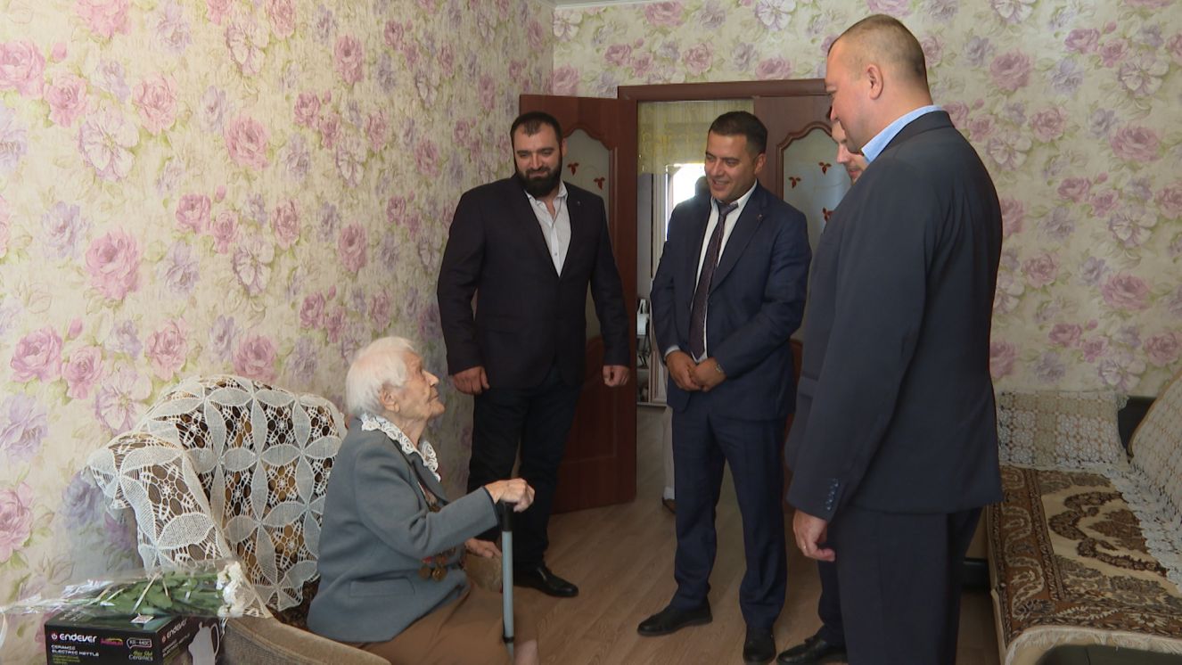 В Брянской области проходит акция «Концерт у дома ветерана»