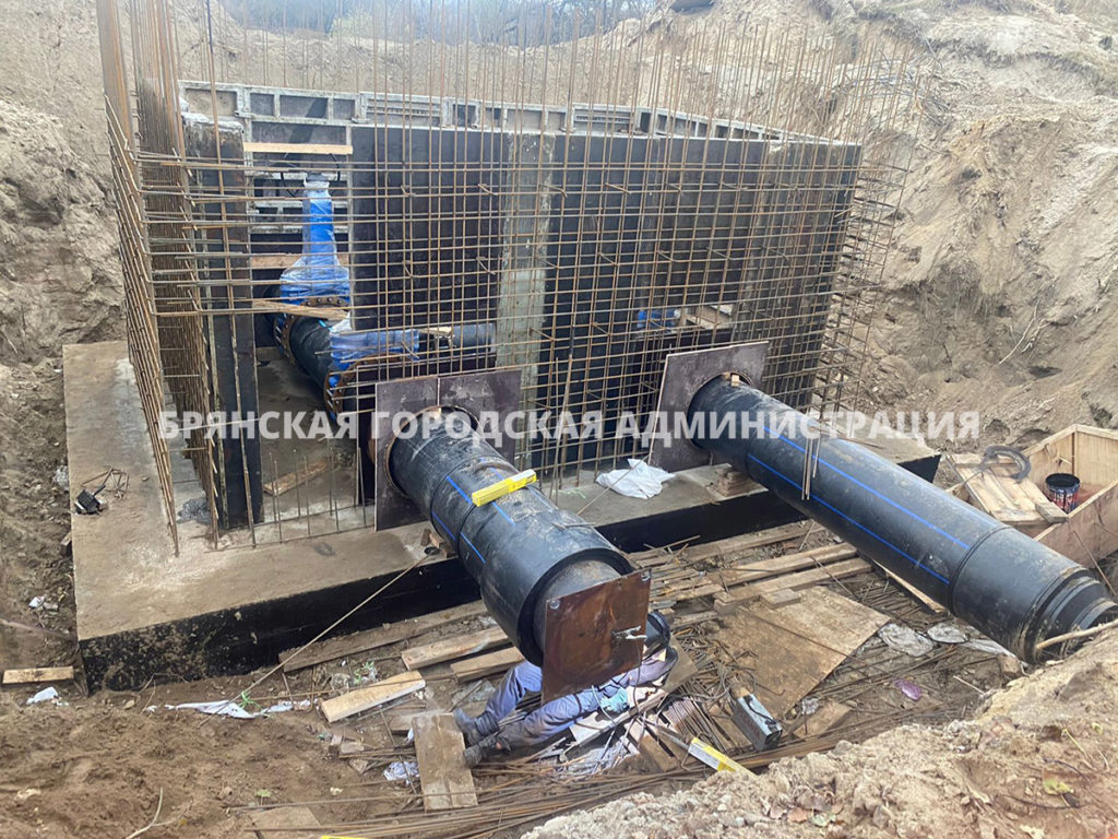 В Брянске реконструируют канализационные коллекторы