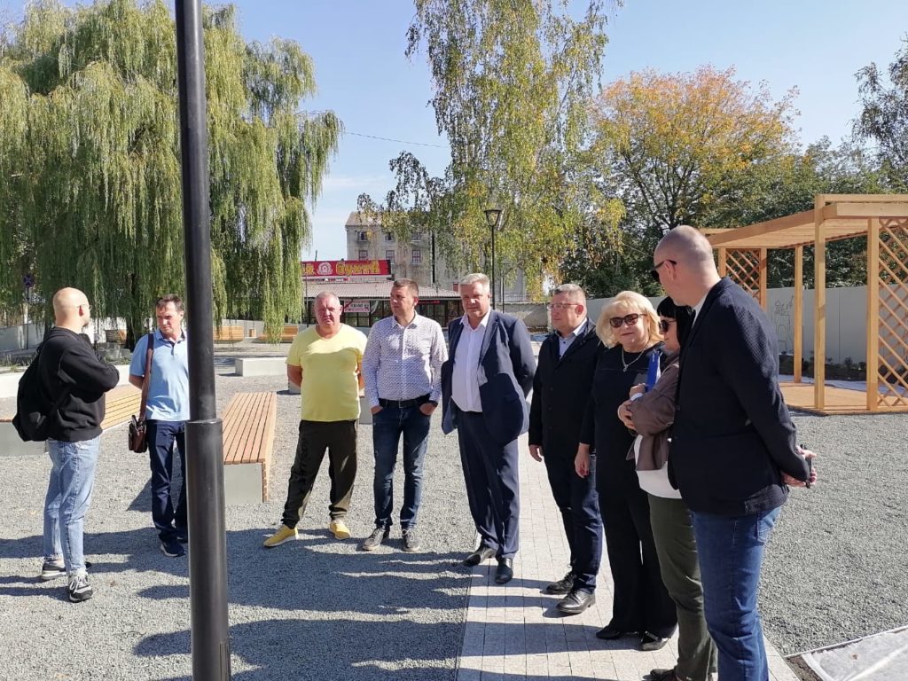 В Брянске отремонтировали сквер имени Пушкина