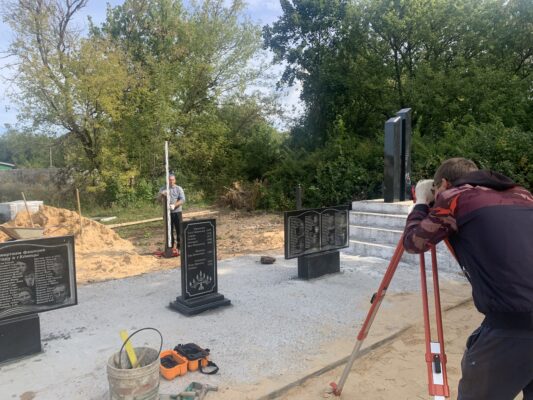 В брянских Клинцах благоустраивают братскую могилу мирных жителей