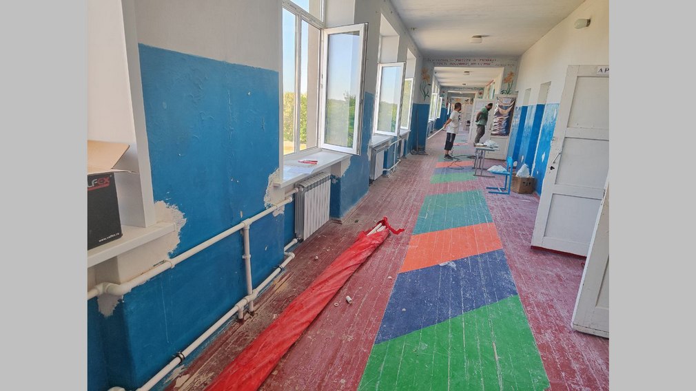 Брянщина готовит к новому учебному году школы подшефной Брянки