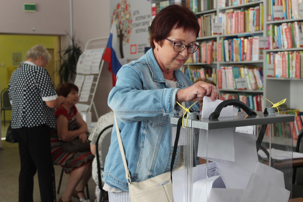 В Карачеве проходит голосование избирателей ДНР, ЛНР, Запорожской и Херсонской областей