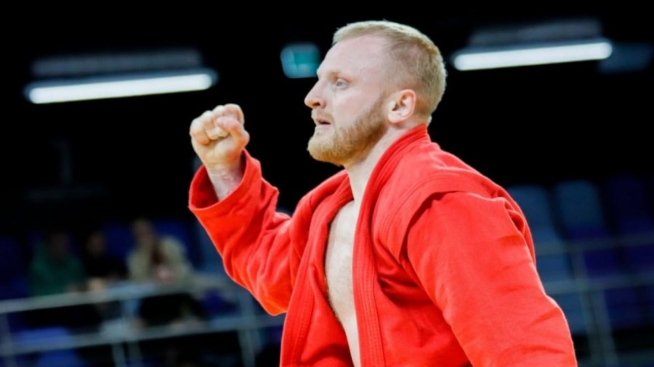 Брянский самбист стал мастером спорта России