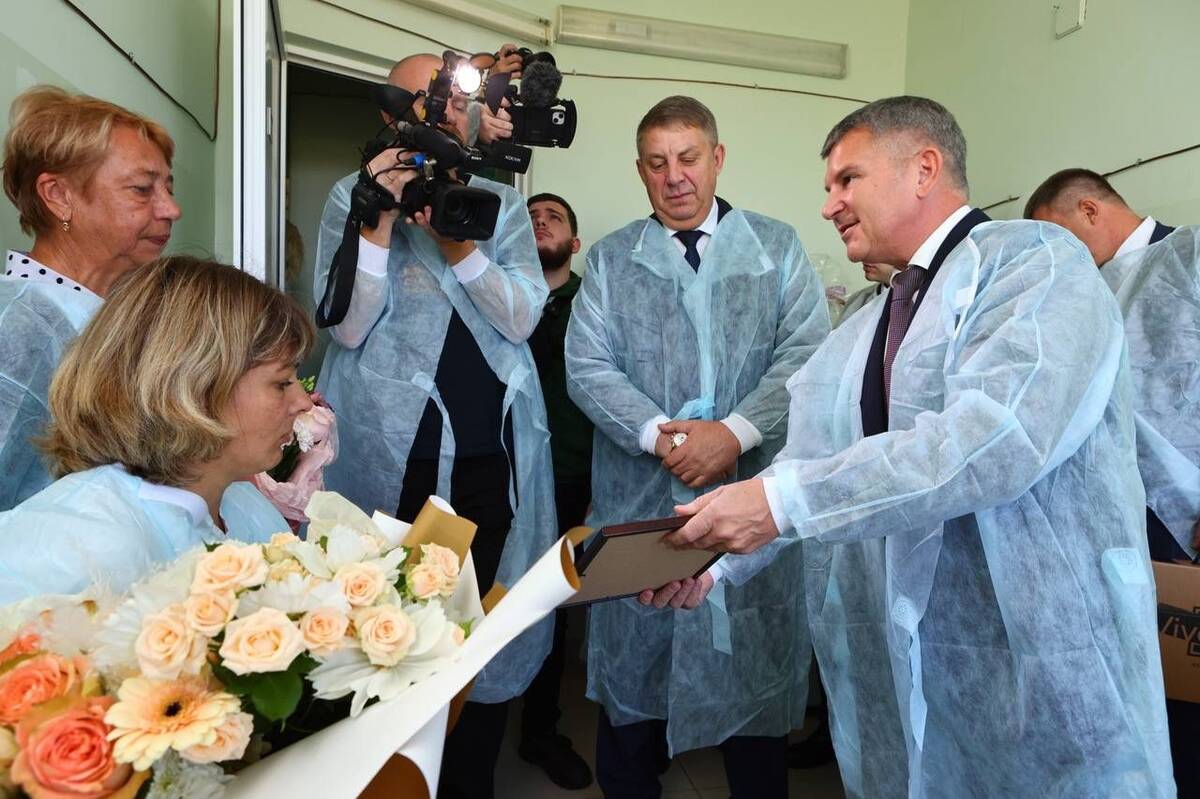 Александр Богомаз и Игорь Маковский в Брянске посетили героя-энергетика