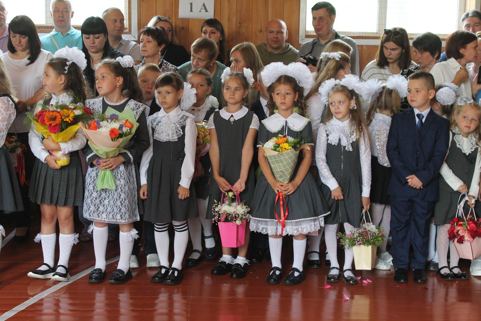 В Карачевской школе им. А.М.Горького прошел День Знаний