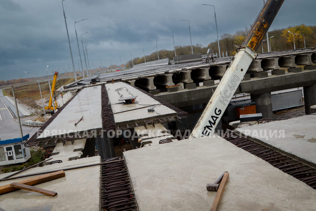 В Брянске продолжается строительство Славянского моста