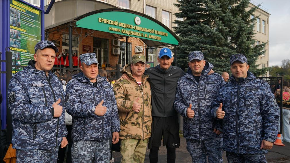 Брянские росгвардейцы донорами костного мозга стали