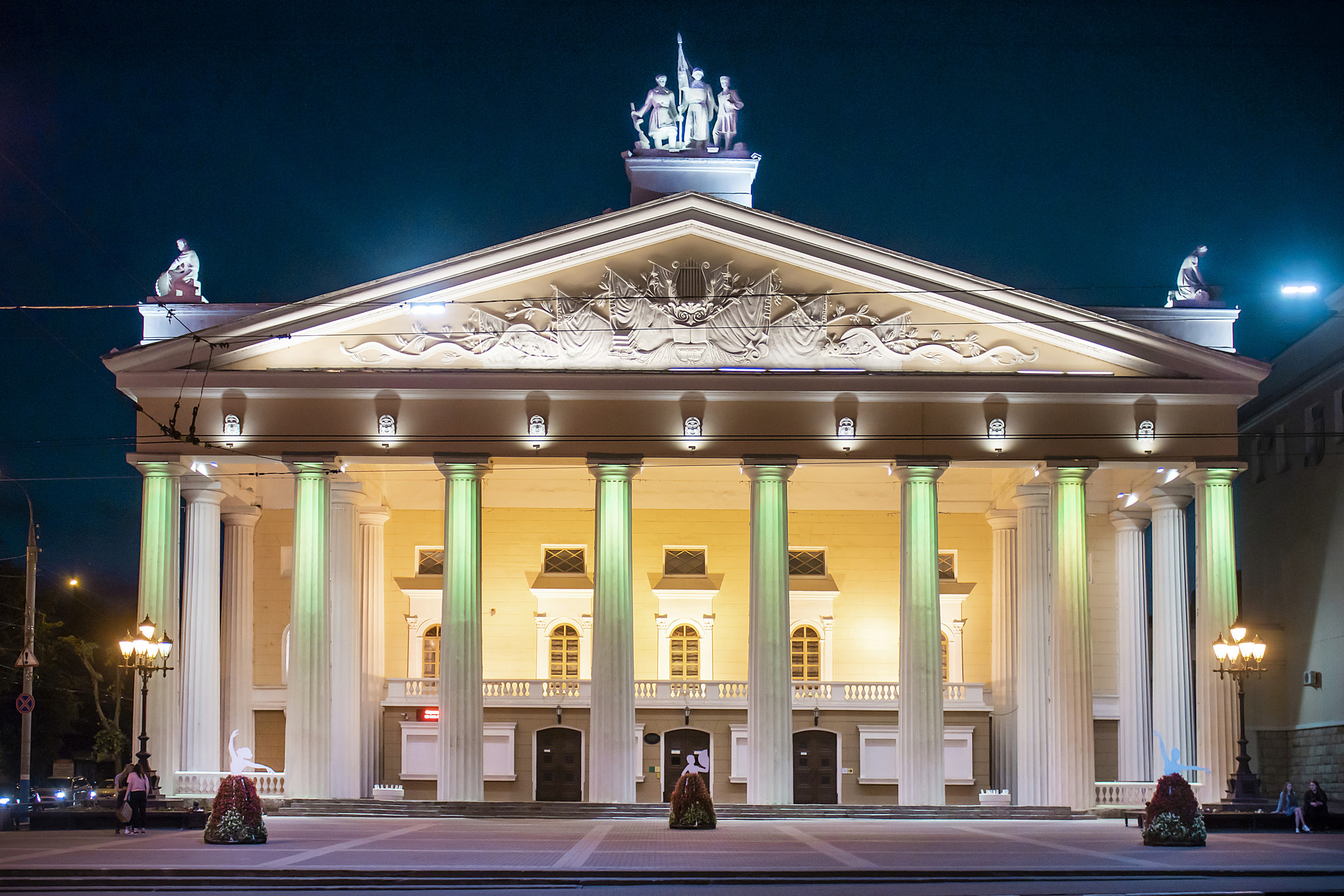 В Брянском драмтеатре заменили сценическое оборудование